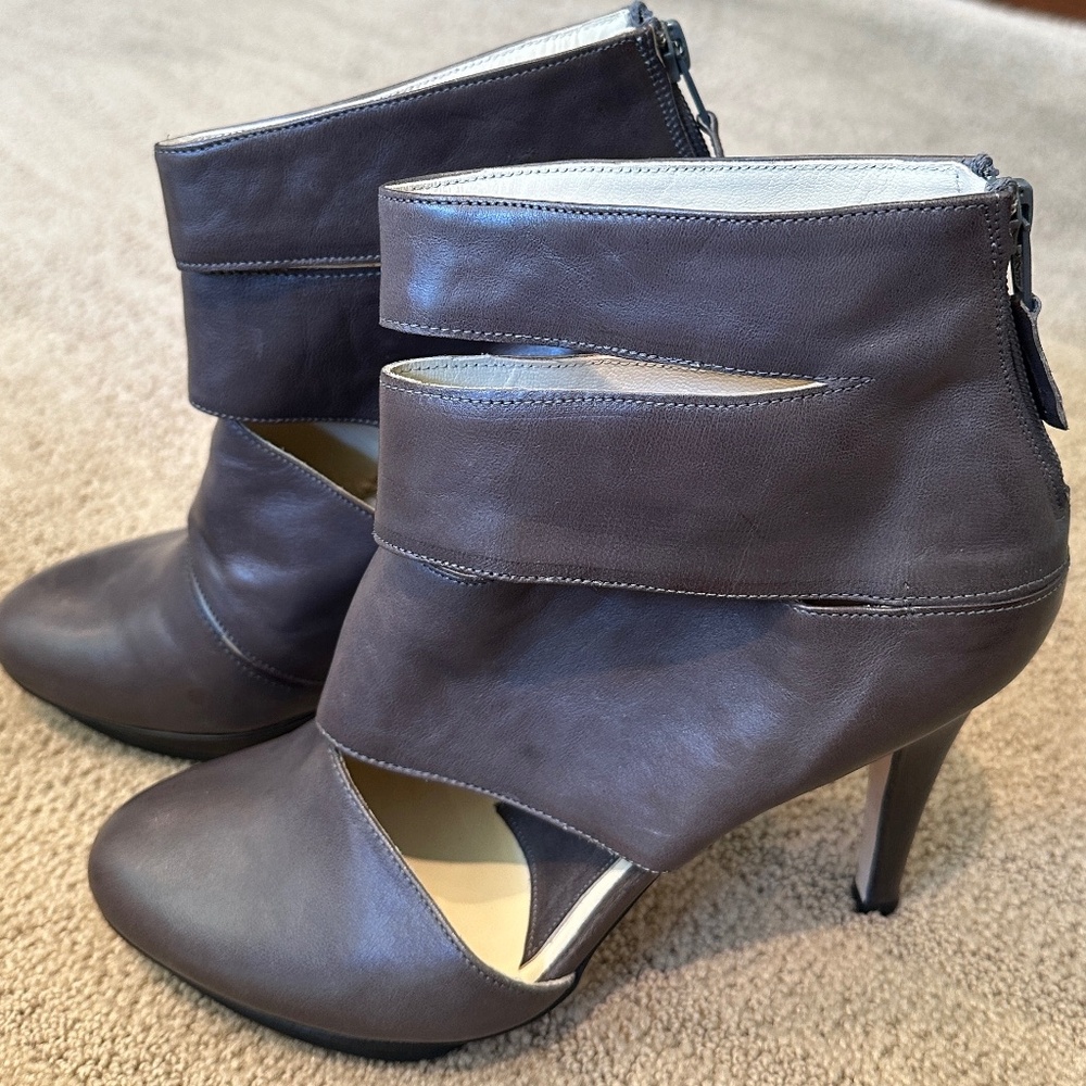 🐺Neil Barrett Grey Cut-Out Booties - Size 39 - Never Worn🐺